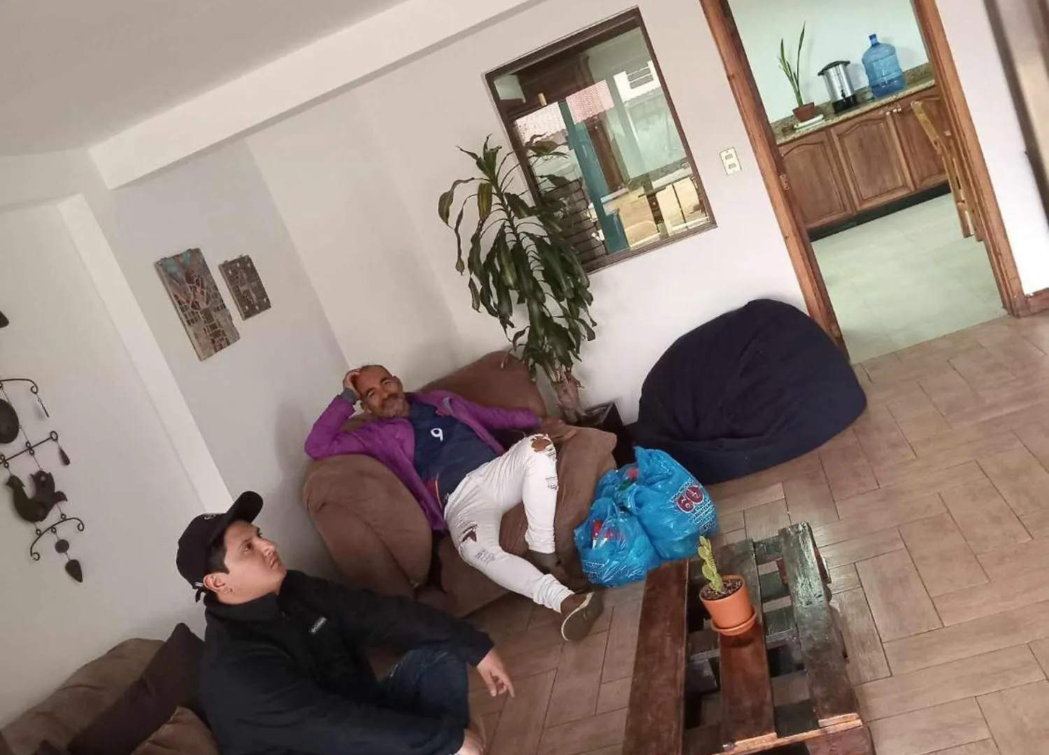 ベッド・アンド・ブレックファスト Hostel Mochiliers Bed And Breakfast クエンカ